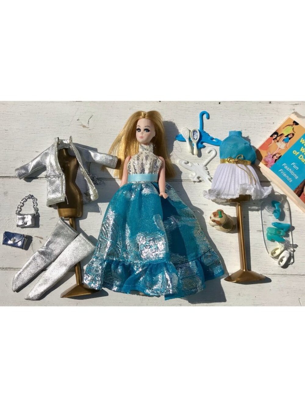 Vtg 70s MOD Topper Dawn Fashion Doll W Access Blue Gown Purse Dress Coat Set Lot